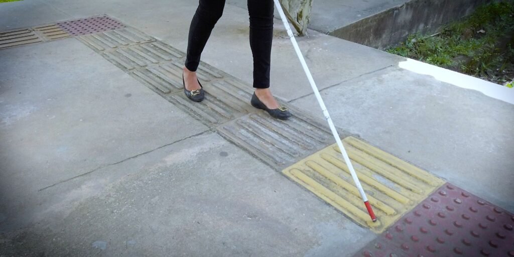 concurso-pioneiro-lanca-edital-para-producao-de-bengalas-inteligentes