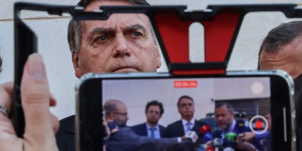 stf-abre-acao-penal-contra-bolsonaro-e-mais-7-reus-por-trama-golpista