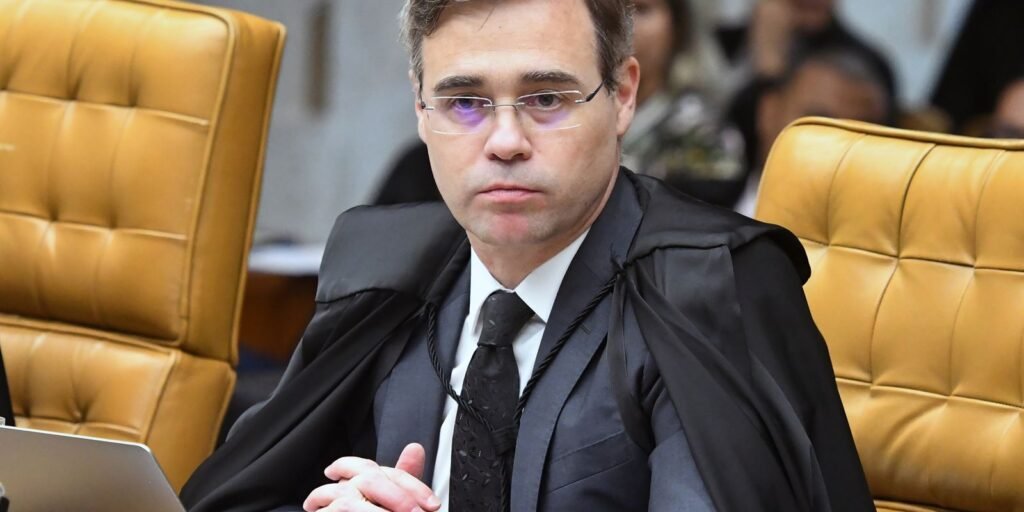 mendonca-diverge-em-julgamento-e-vota-pela-soltura-de-collor