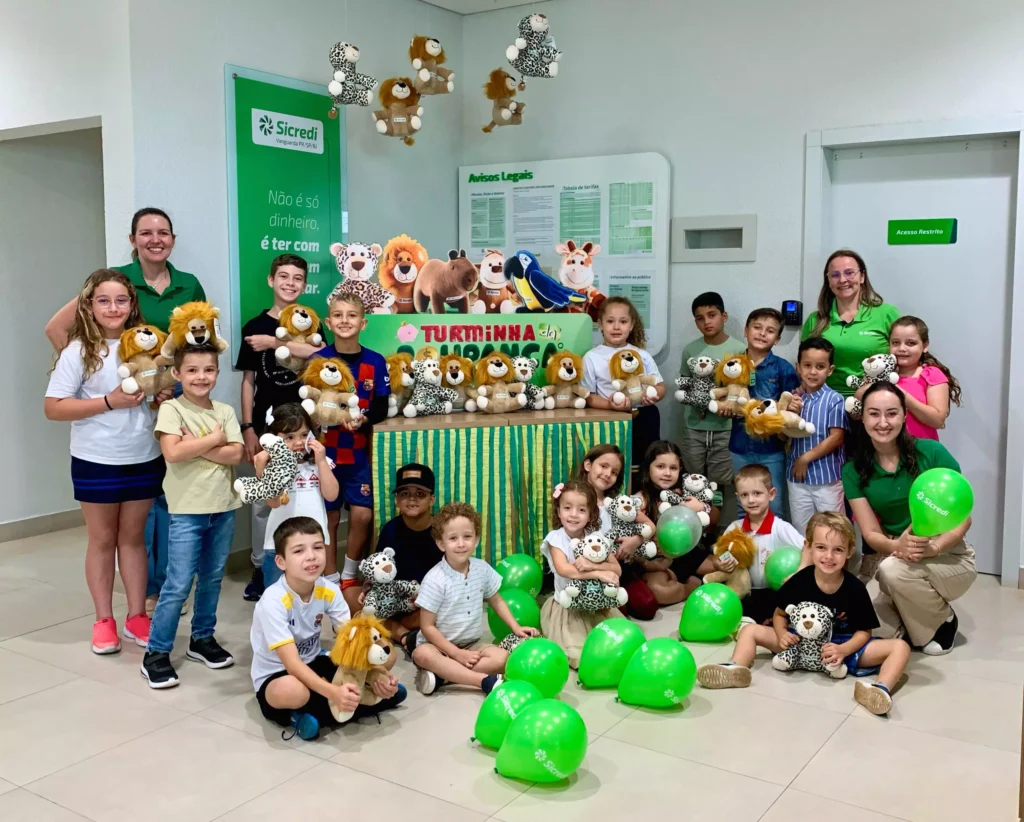 Sicredi Vanguarda PR/SP/RJ realizou 168 ações com a campanha Turminha da Poupança, impactando mais de 6,5 mil crianças e adolescentes em três estados Créditos: Divulgação/Sicredi