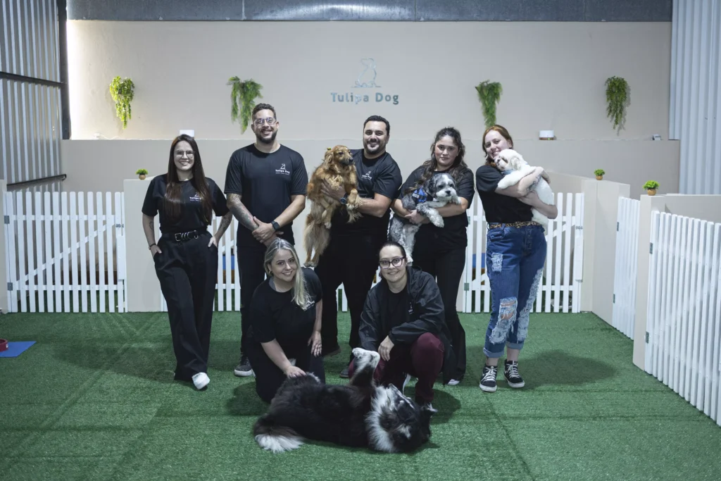 À frente do negócio está Rodolfo Tornesi, ex-CEO da Jasmine Alimentos e da Flormel, que estreia no universo pet com projeto autoral e equipe certificada Créditos: Hugo Oliveira/Tulipa Dog