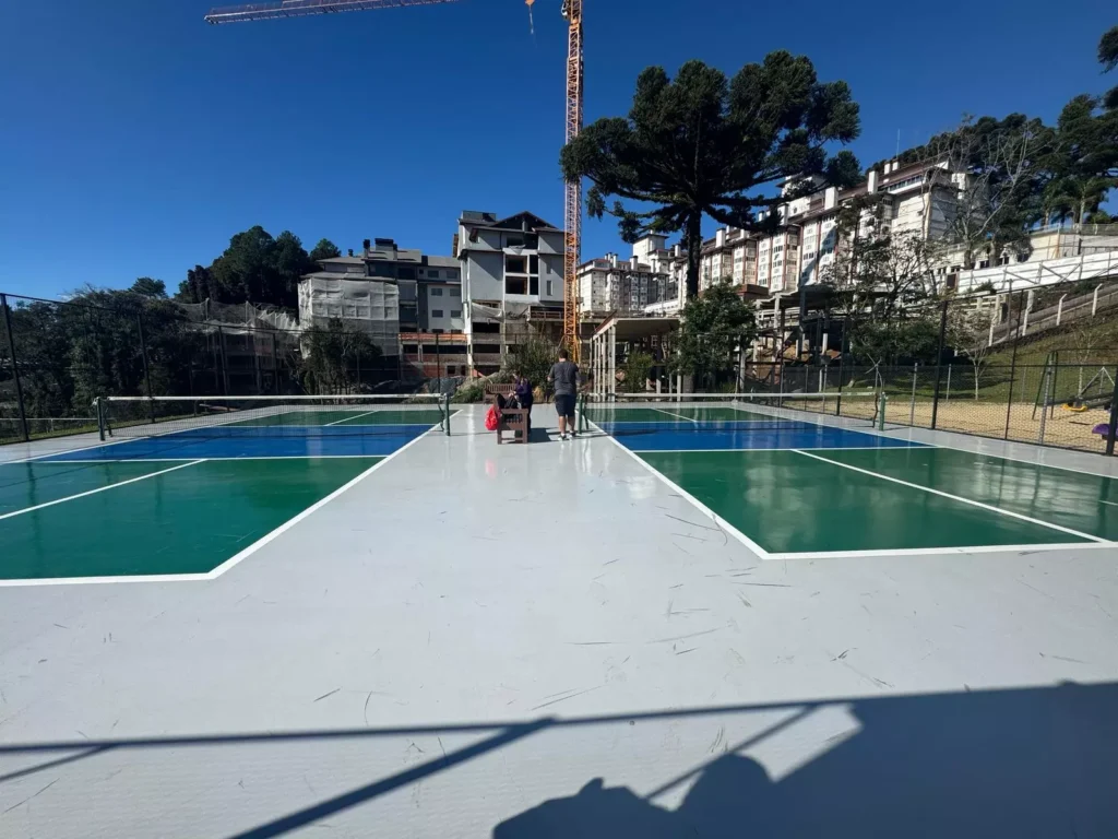 Quadras do Pickleball Center em Gramado (RS).jpg