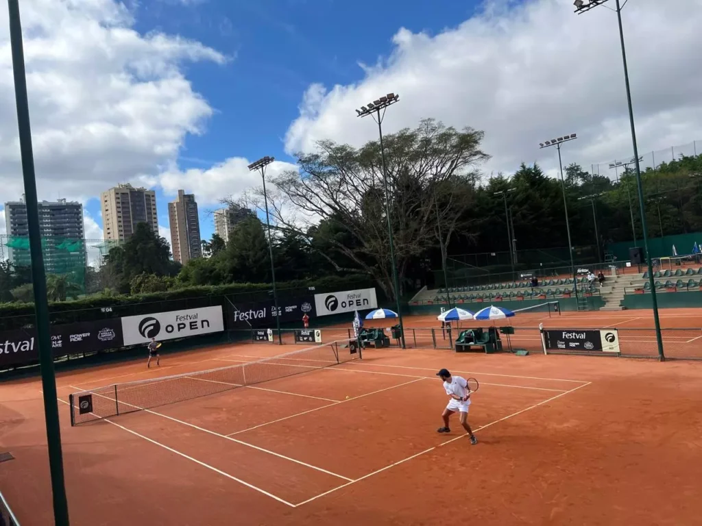 Kauã Gava (esquerda) e Felipe Garla (direita) disputaram a final masculina da 1.ª classe A. Danielle Blaskievicz