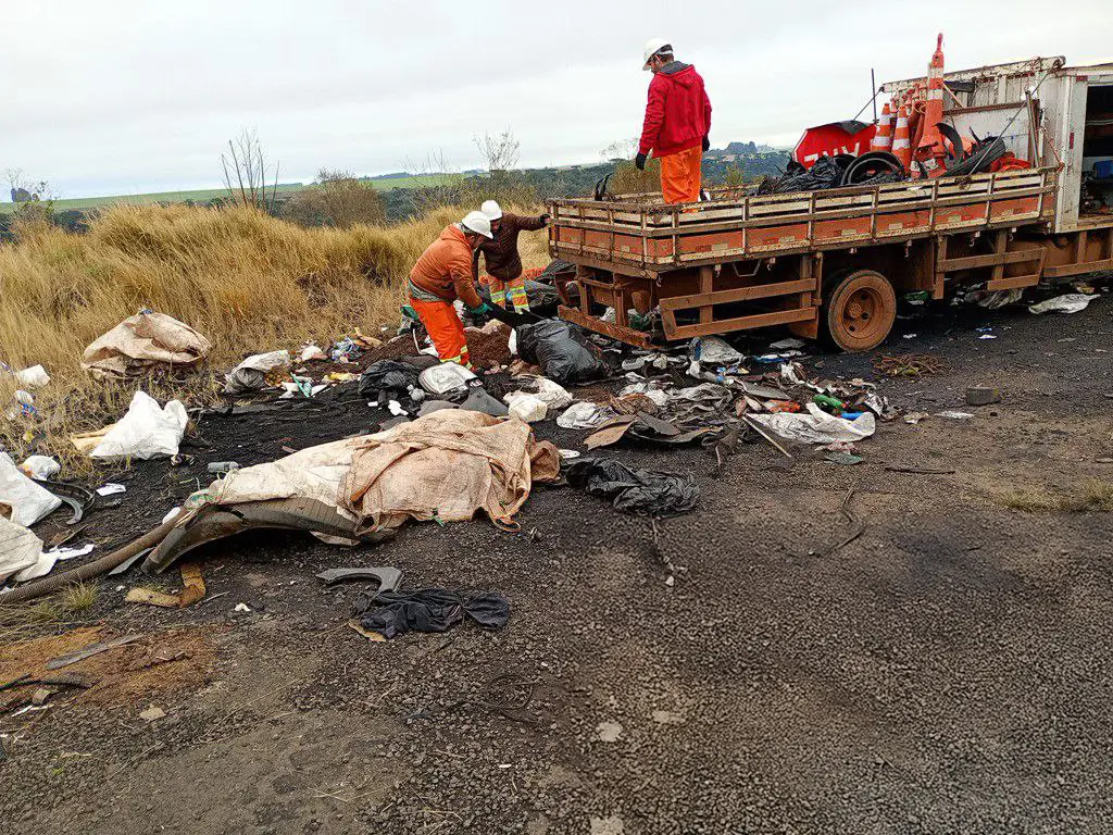 EPR_recolhe-lixo-estradas-parana