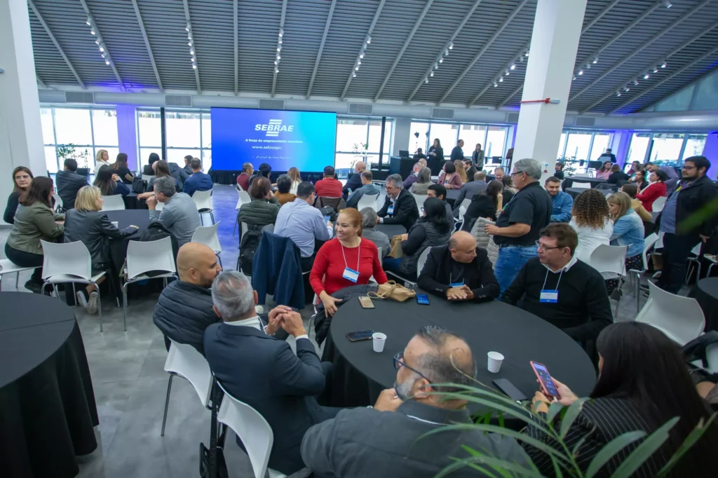 Em 2024, o encontro reuniu 150 participantes, entre representantes de instituições públicas e gestores de 36 municípios da região Leste do Estado. Foto: Inove.