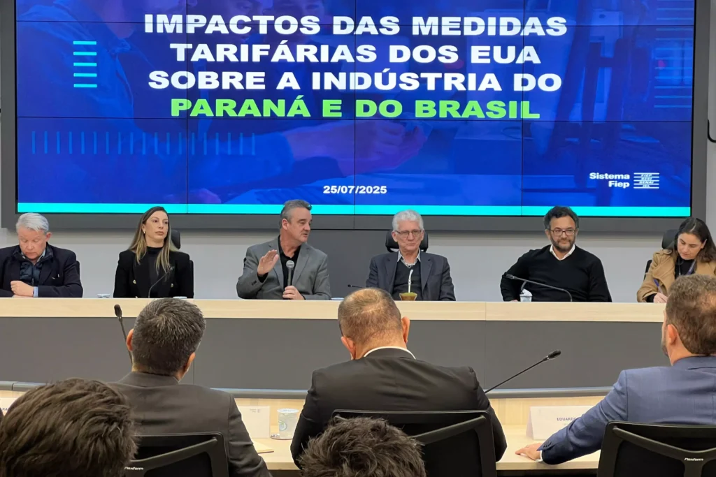 Coodenador do Conselho Temático de Negócios Internacionais da Fiep, Paulo Roberto Pupo liderou a comitiva industrial (Foto: Henrick Loyola)