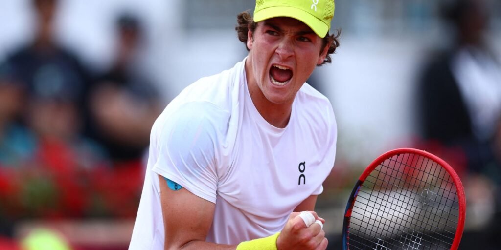 joao-fonseca-estreia-com-vitoria-de-virada-sobre-chines-em-cincinnati