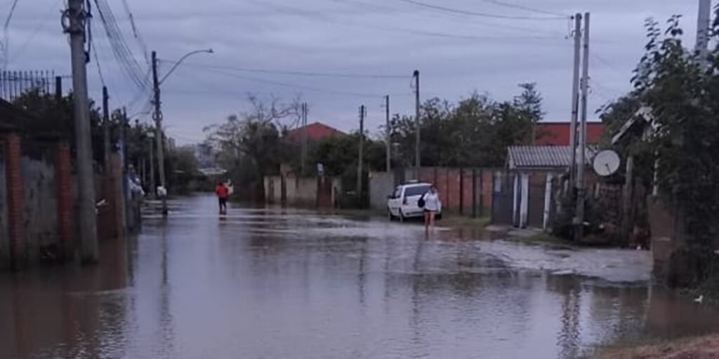 em-um-ano,-o-alerta-da-defesa-civil-emitiu-425-mensagens-a-populacao