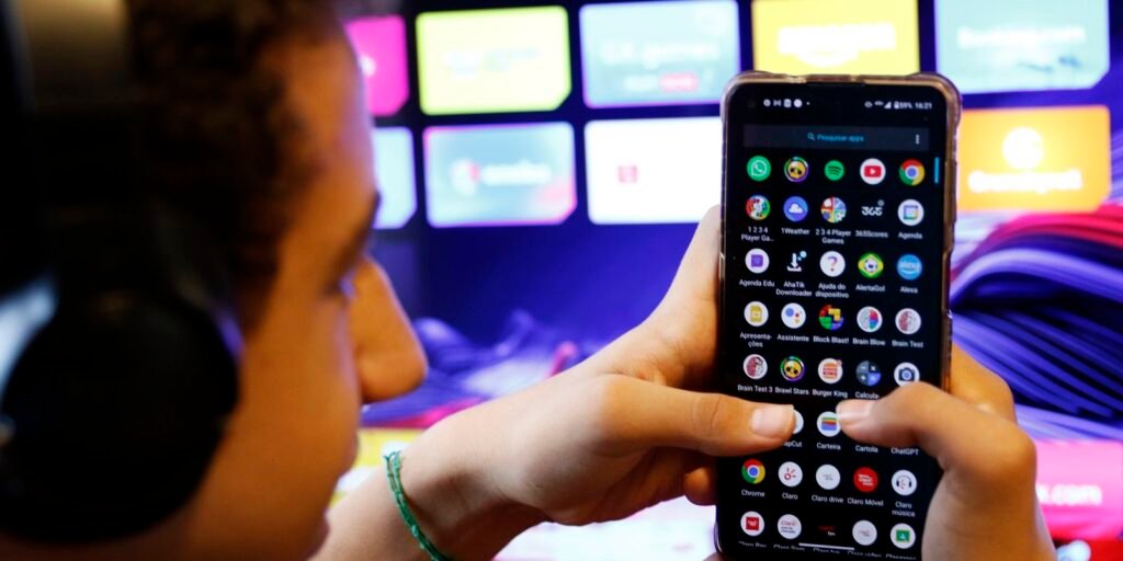 camara-aprova-projeto-contra-adultizacao-de-criancas-nas-redes-sociais