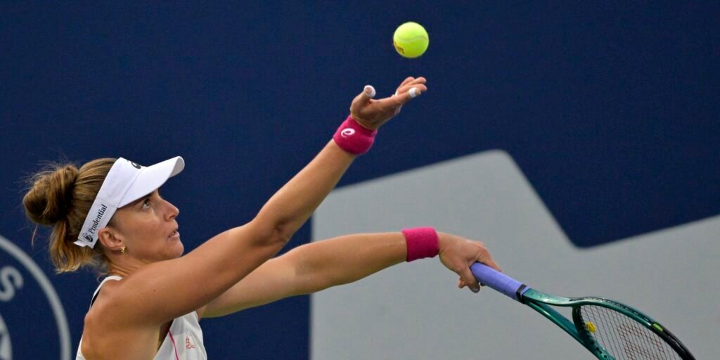 bia-haddad-sofre,-mas-vence-britanica-kartal-em-estreia-no-us-open