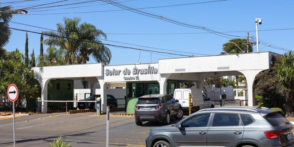 moraes-pede-a-pgr-parecer-sobre-agentes-da-pf-na-casa-de-bolsonaro