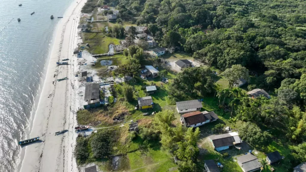 copel__Ponta Oeste Ilha do Mel_Vista aérea da comunidade