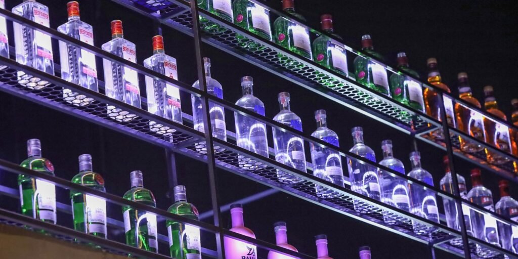 fiscalizacao-apreende-mais-de-7-mil-garrafas-de-bebidas-em-sao-paulo