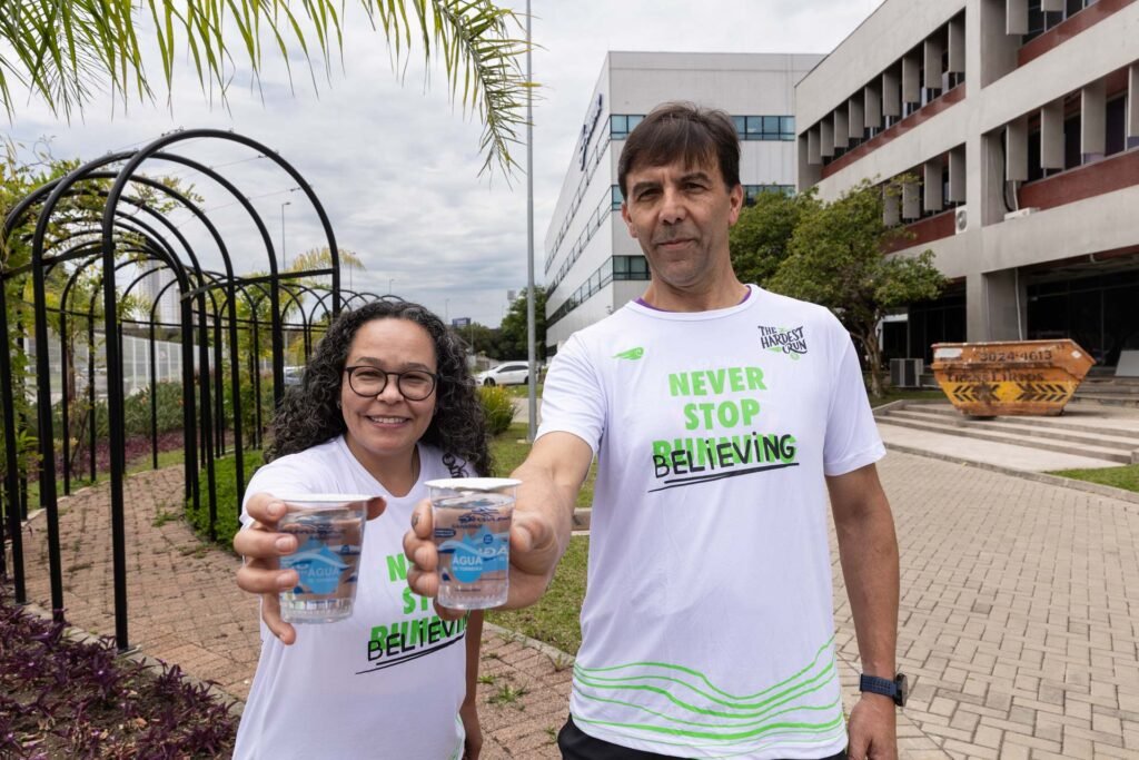 the-hardest-run:-48-mil-copos-de-agua-da-sanepar-vao-hidratar-16,2-mil-corredores