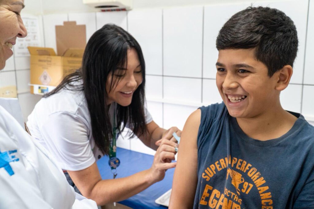 parana-aplica-mais-de-87-mil-doses-no-dia-d-da-multivacinacao