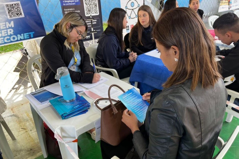 mutirao-em-santa-felicidade-totaliza-272-encaminhamentos-para-novos-empregos