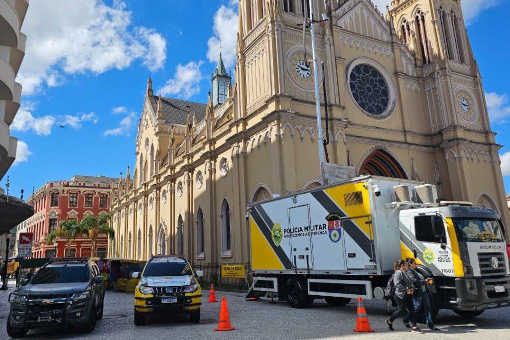 pmpr-reforca-policiamento-em-curitiba-com-plataforma-de-observacao-elevada