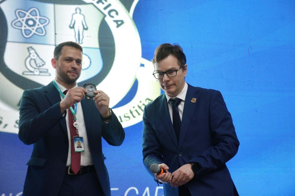 troca-de-comando:-policia-cientifica-do-parana-tem-novo-diretor-geral