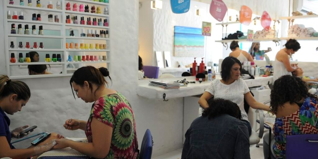 anvisa-proibe-duas-substancias-utilizadas-em-unhas-em-gel