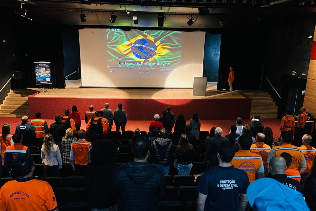 seminario-da-defesa-civil-amplia-discussoes-sobre-seguranca-de-barragens-no-parana