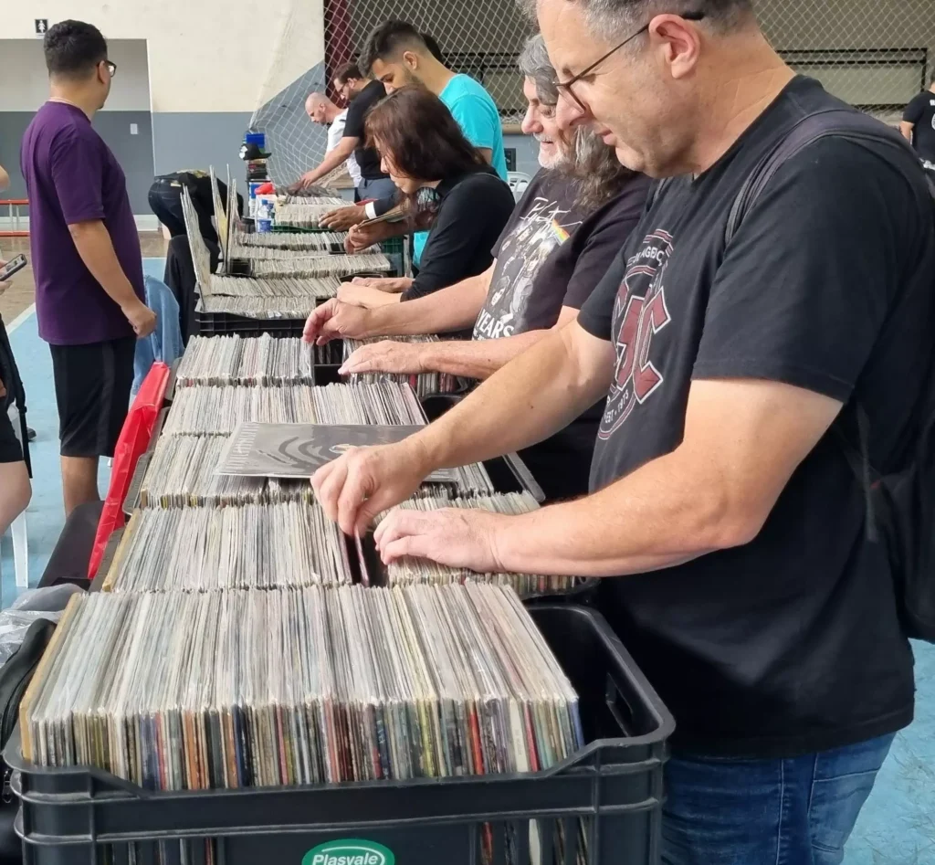 Feira do Vinil foto Simone Rodriguez.jpg