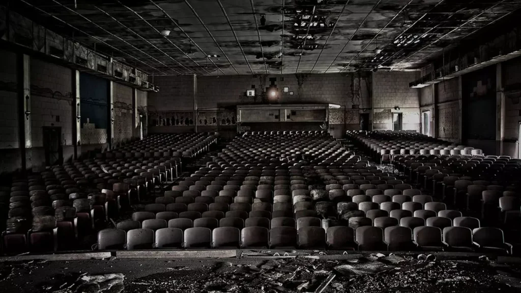 Exposição "Labirinto" em cartaz na CAIXA Cultural Curitiba - Cred André Severo