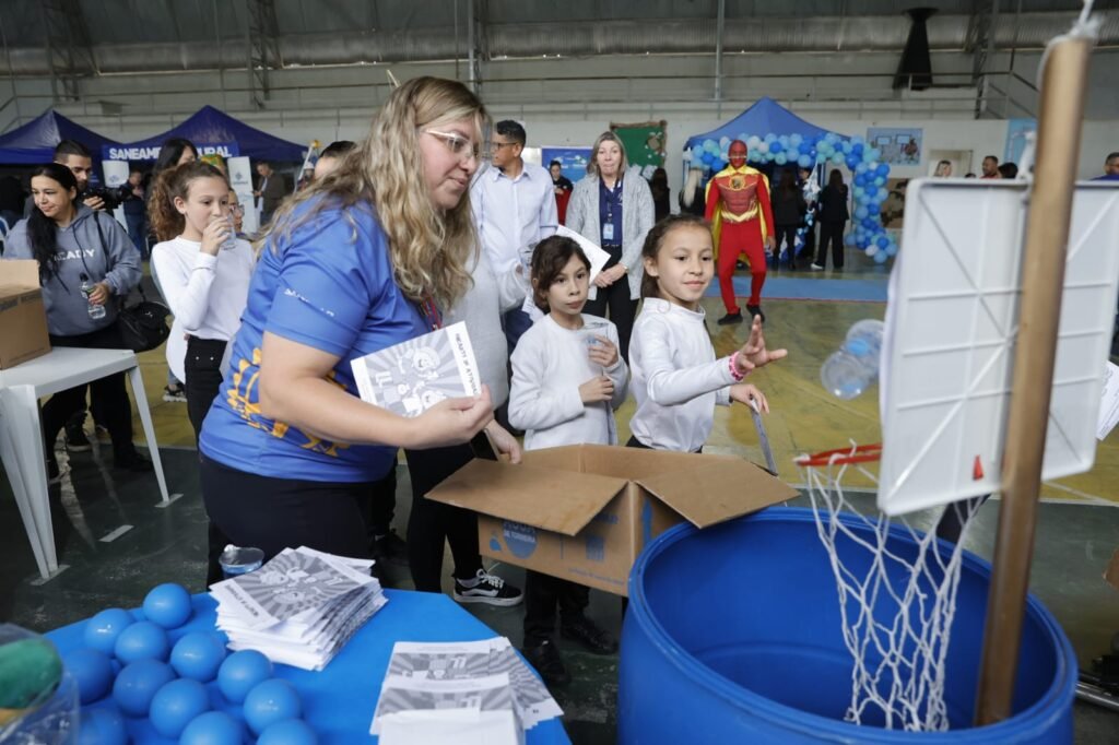 programa-sanepar-perto-de-voce-leva-servicos,-lazer-e-educacao-a-moradores-da-lapa