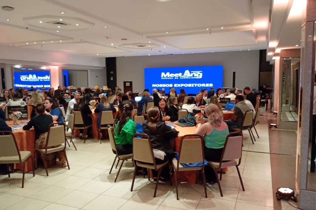 destinos-e-atrativos-do-parana-sao-apresentados-a-80-agentes-de-viagem-em-porto-alegre