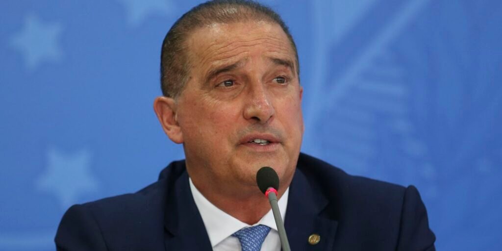 problemas-com-descontos-eram-recorrentes,-diz-ministro-de-bolsonaro