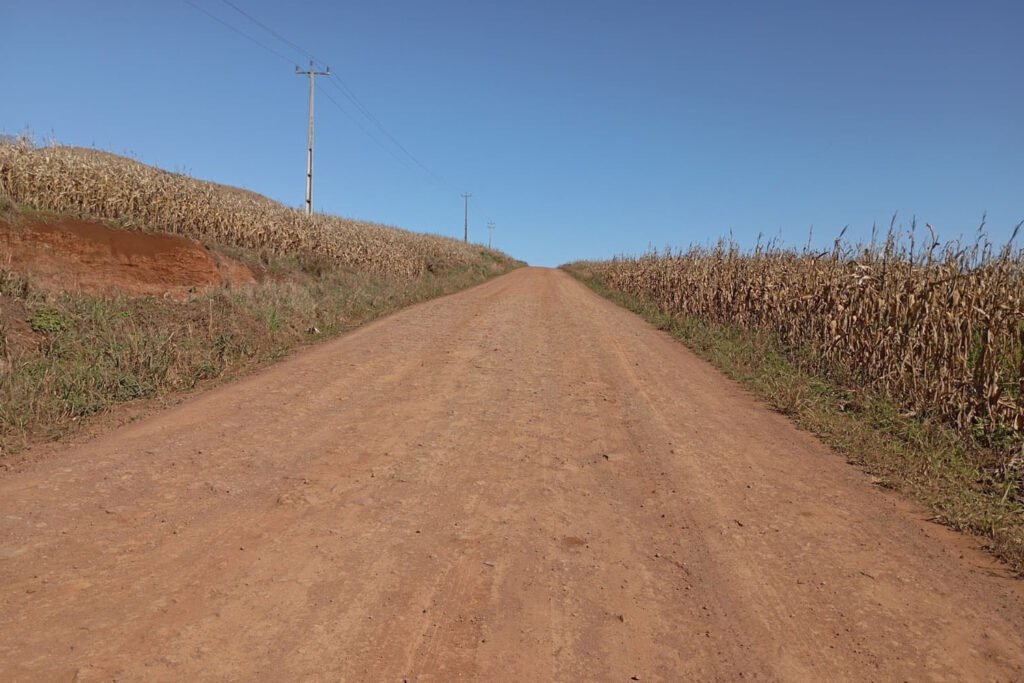 der/pr-vai-pavimentar-rodovia-de-23,6-km-entre-os-municipios-de-iretama-e-barbosa-ferraz