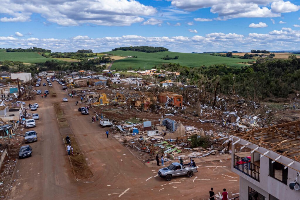 estado-ja-se-prepara-para-reconstruir-casas,-apae-e-escolas-de-rio-bonito-do-iguacu