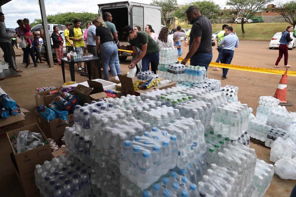 doacoes-para-rio-bonito-do-iguacu-podem-ser-feitas-em-quarteis-dos-bombeiros-do-parana