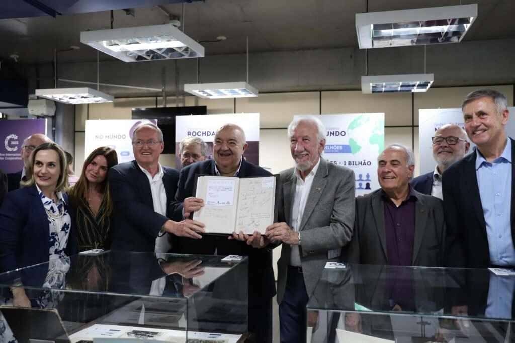 arquivo-publico-do-parana-inaugura-exposicao-valorizando-a-historia-do-cooperativismo