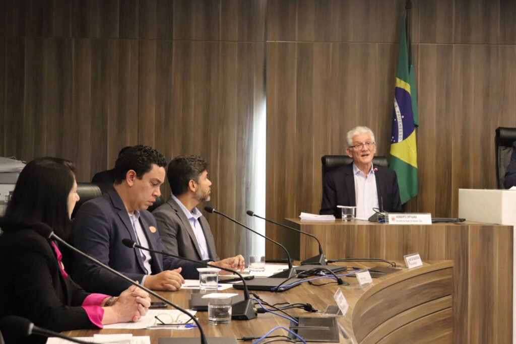 fazenda-discute-orcamento-de-r$-81,6-bilhoes-para-2026-em-audiencia-publica-na-alep