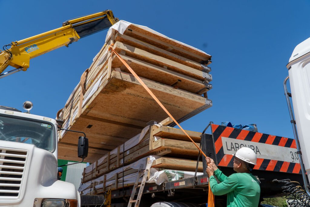 estado-envia-casas-pre-fabricadas-para-moradores-atingidos-por-tornado-em-rio-bonito-do-iguacu