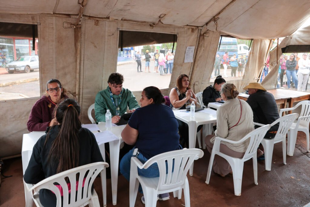 mais-416-pessoas-comecam-a-receber-auxilio-de-r$-1-mil-em-rio-bonito-do-iguacu