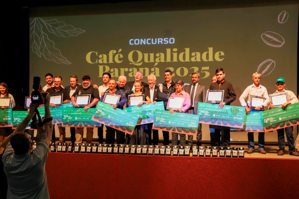 produtoras-de-apucarana-e-pinhalao-vencem-o-concurso-cafe-qualidade-2025