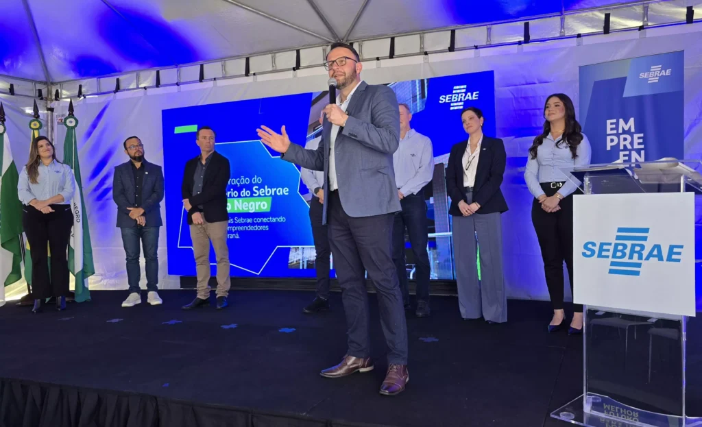 Inove O prefeito de Rio Negro, Alessandro Cristian Von Linsingen