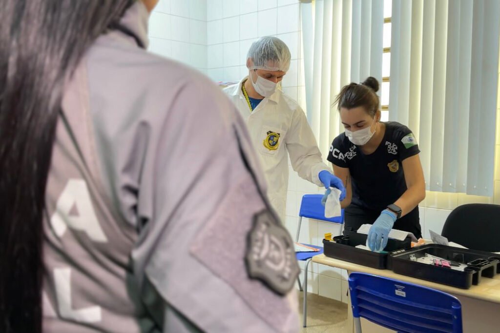 parana-amplia-banco-de-perfis-geneticos-para-casos-criminais-com-coleta-em-foz-do-iguacu