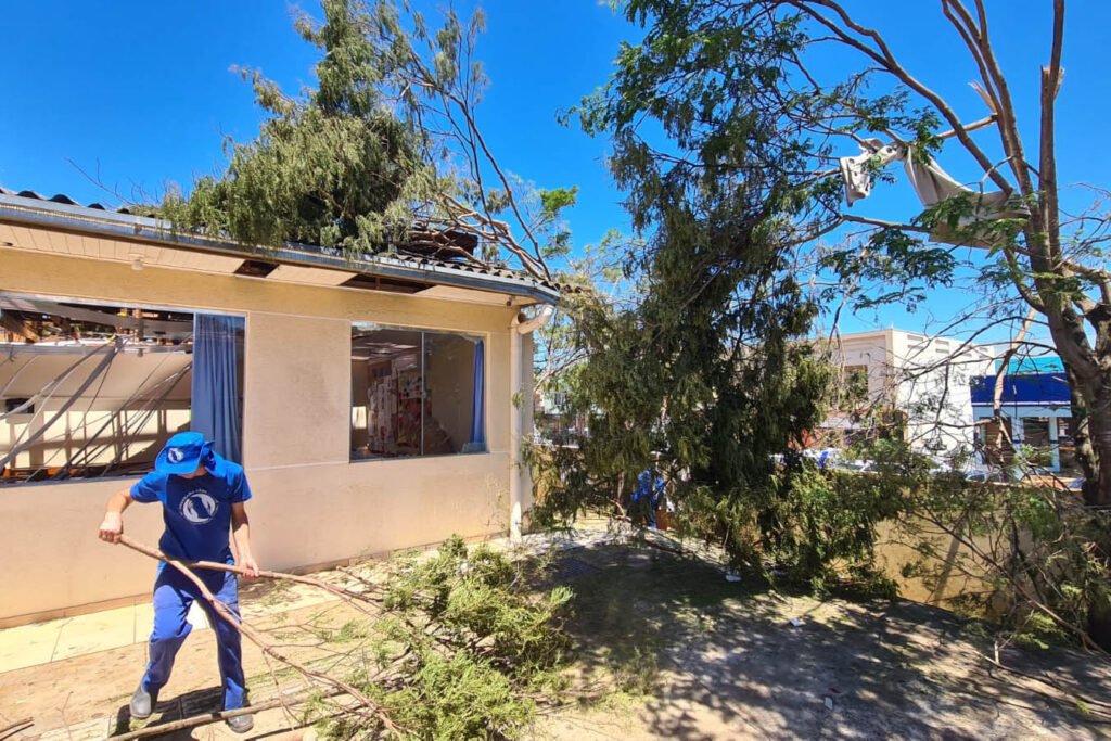 presos-concluem-limpeza-e-reparos-em-predios-publicos-de-rio-bonito-do-iguacu