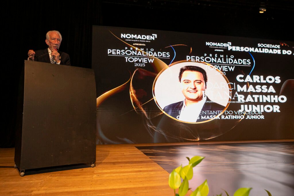 ratinho-junior-e-eleito-pela-segunda-vez-personalidade-do-ano-no-premio-topview