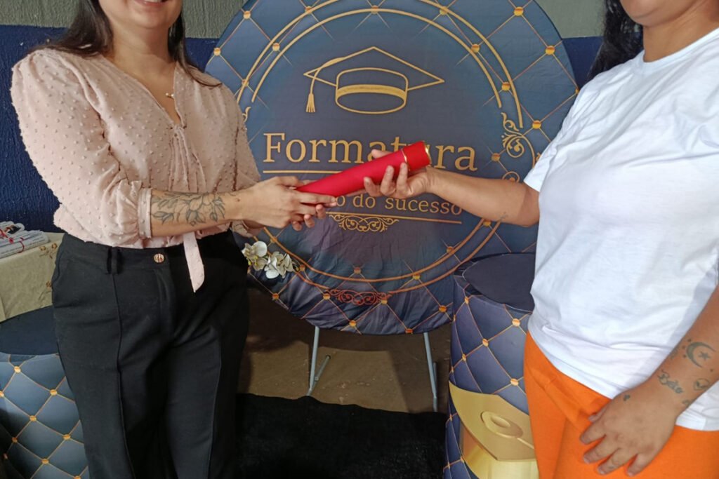 ressocializacao:-formatura-certifica-346-pessoas-privadas-de-liberdade-em-foz-do-iguacu