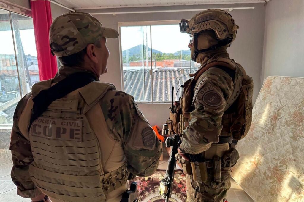 forcas-de-seguranca-cumprem-69-mandados-no-litoral-contra-o-trafico-de-drogas