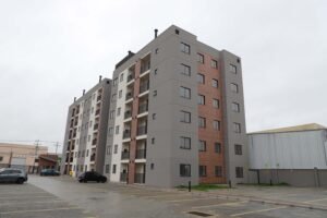 com-apoio-do-estado,-familias-de-sao-jose-dos-pinhais-conquistam-a-moradia-propria