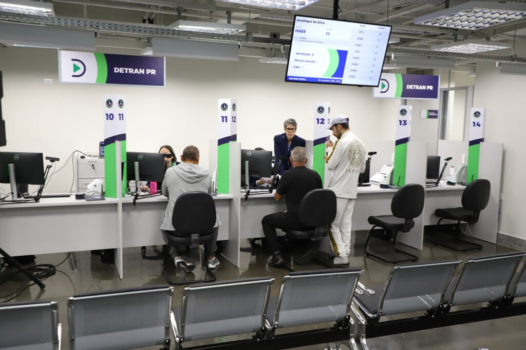 poupatempo-de-sao-jose-dos-pinhais-fez-quase-15-mil-atendimentos-em-um-mes