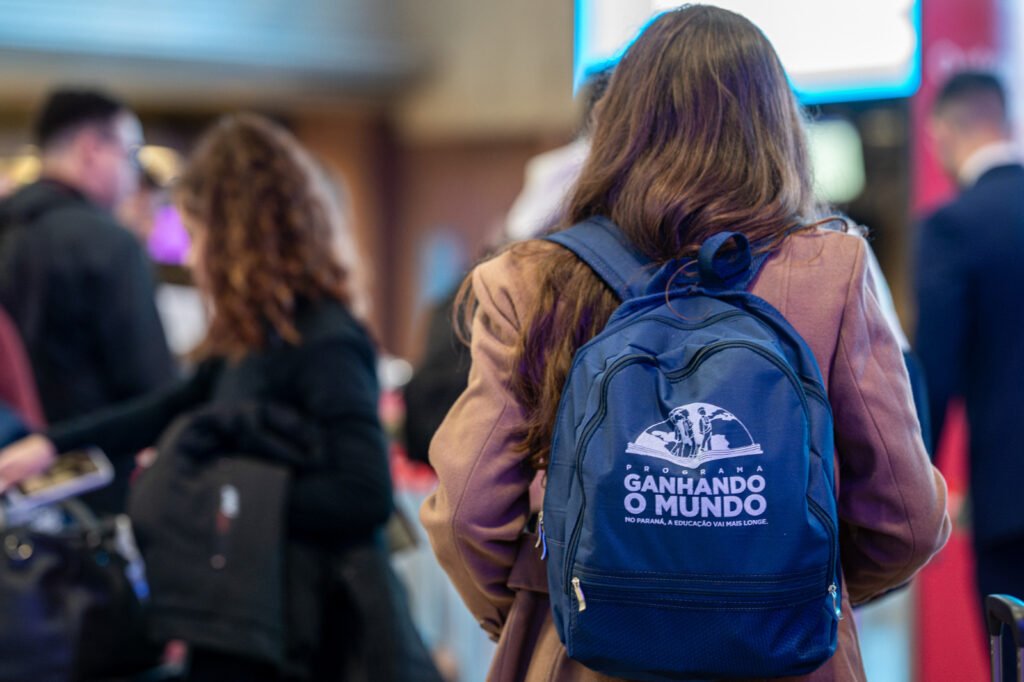 primeiro-desembarque-do-ganhando-o-mundo-em-2026-marca-retorno-de-alunos-do-reino-unido