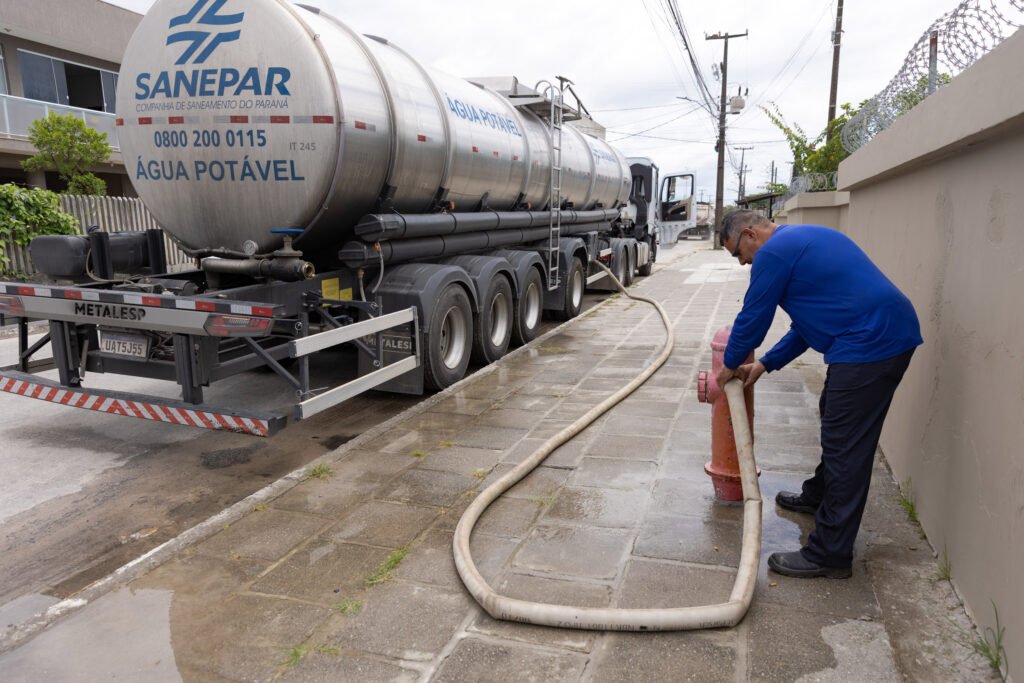 sanepar-reforca-frota-de-caminhoes-pipa-para-garantir-abastecimento-nos-shows-no-litoral