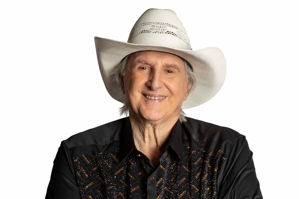 sergio-reis-comemora-67-anos-de-carreira-com-show-no-teatro-guaira-em-marco