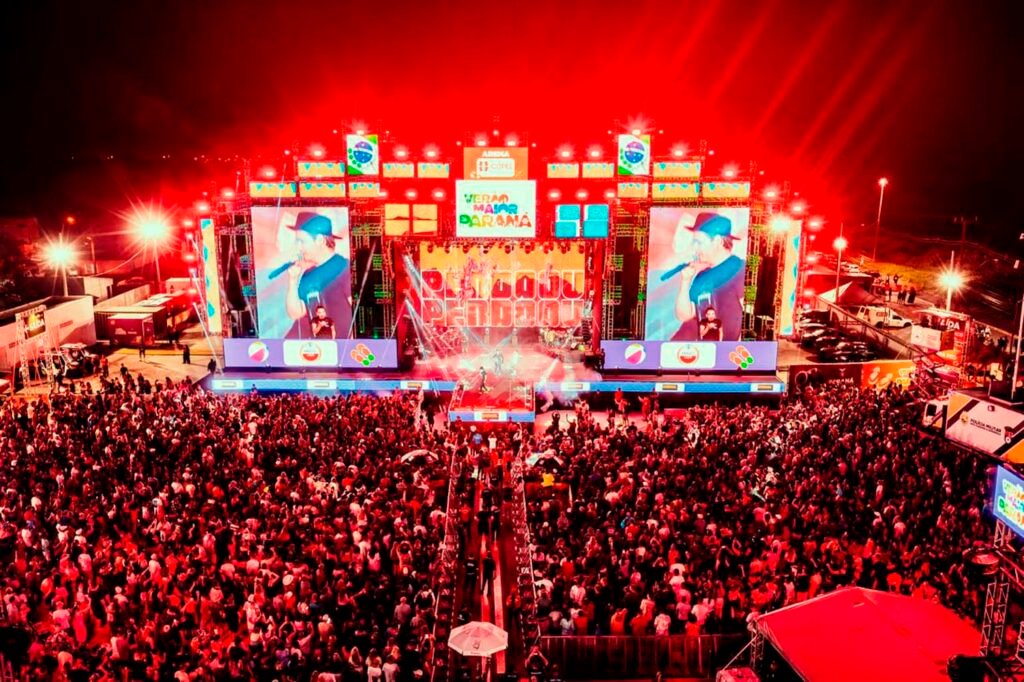 bruno-&-denner-e-israel-&-rodolffo-fazem-balada-sertaneja-para-32-mil-pessoas-em-pontal-do-parana