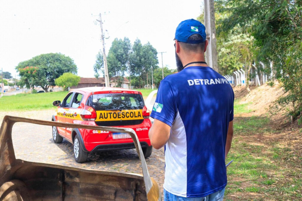 detran-pr-vai-tirar-a-exigencia-de-baliza-no-processo-de-habilitacao